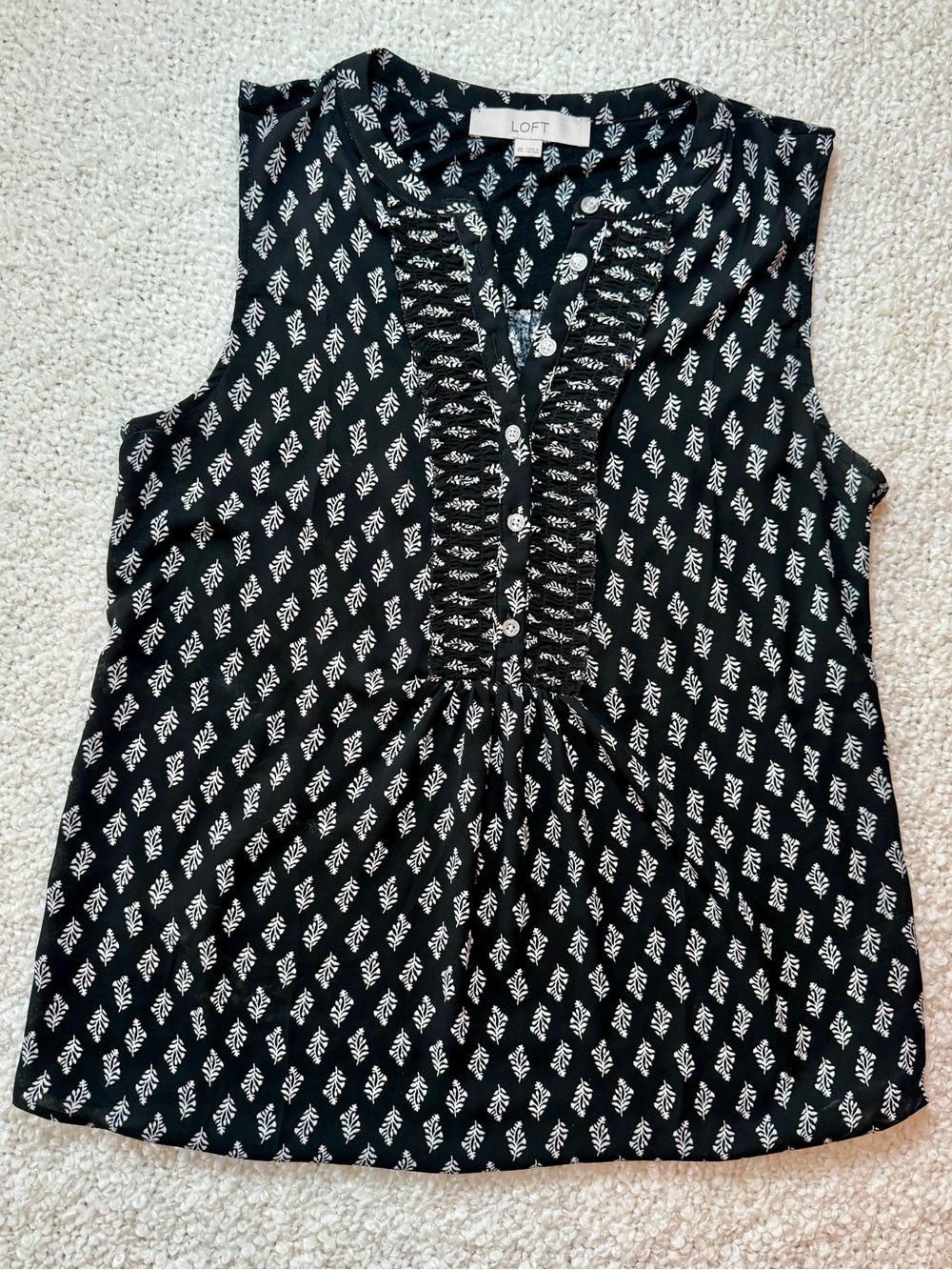 LOFT Black White Leaf Print Sleeveless Blouse Top Size XS